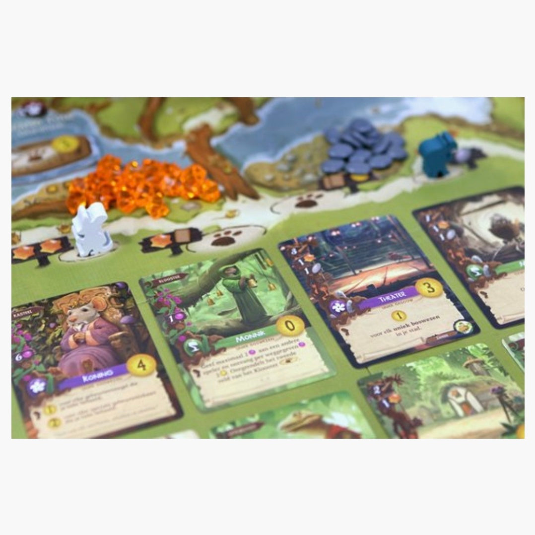 White Globin: Everdell