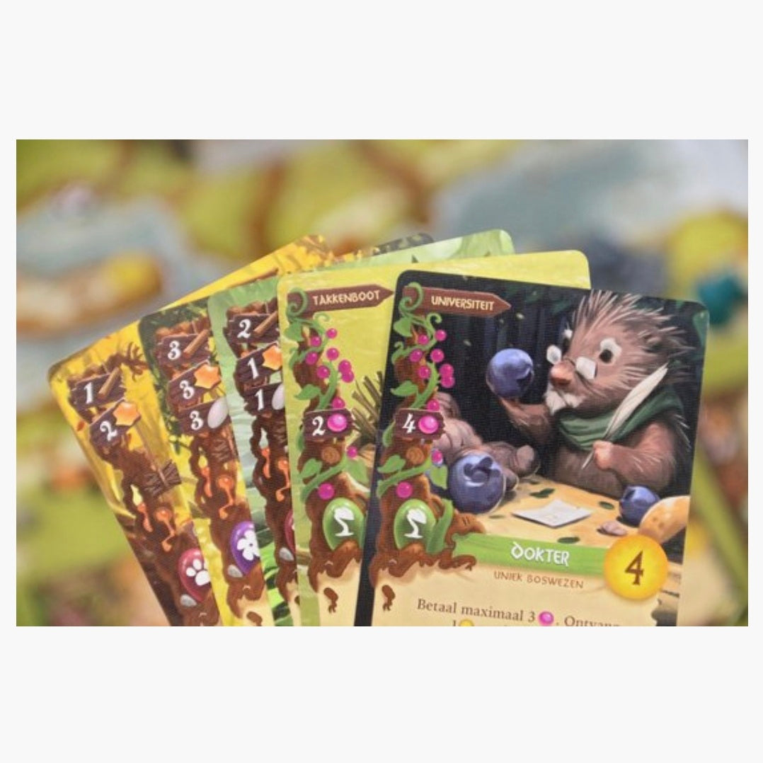 White Globin: Everdell