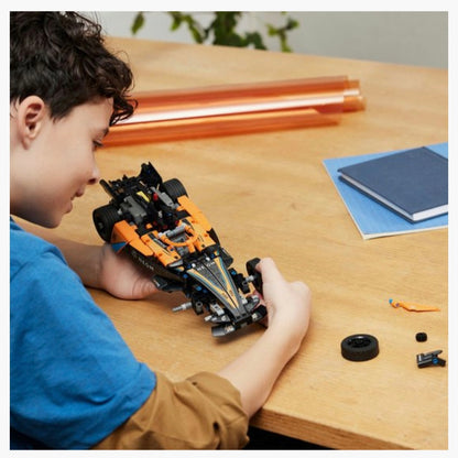 LEGO 42169: Technic - NEOM Mclaren Formula E Racewagen