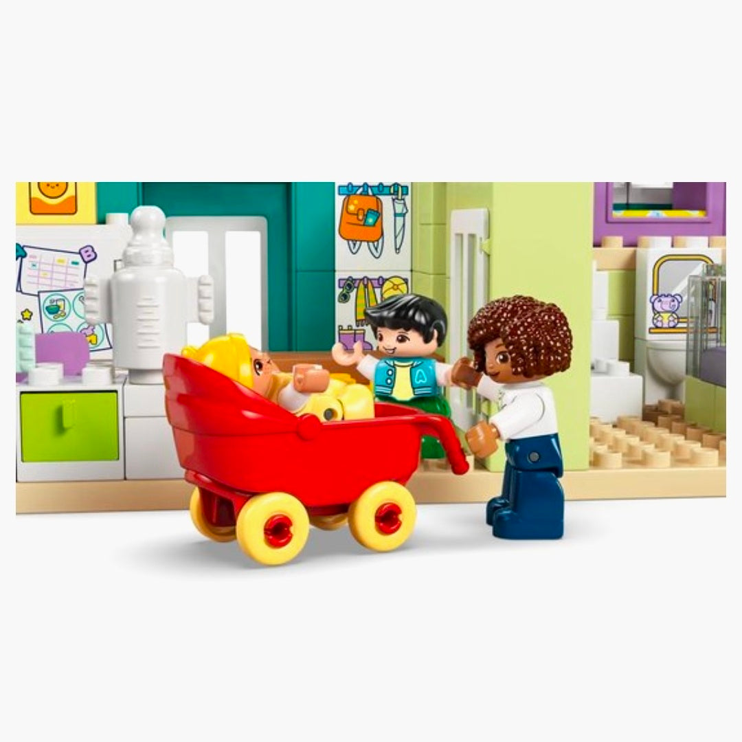 LEGO Duplo 10470: Modern Familiehuis met Figuren 3in1