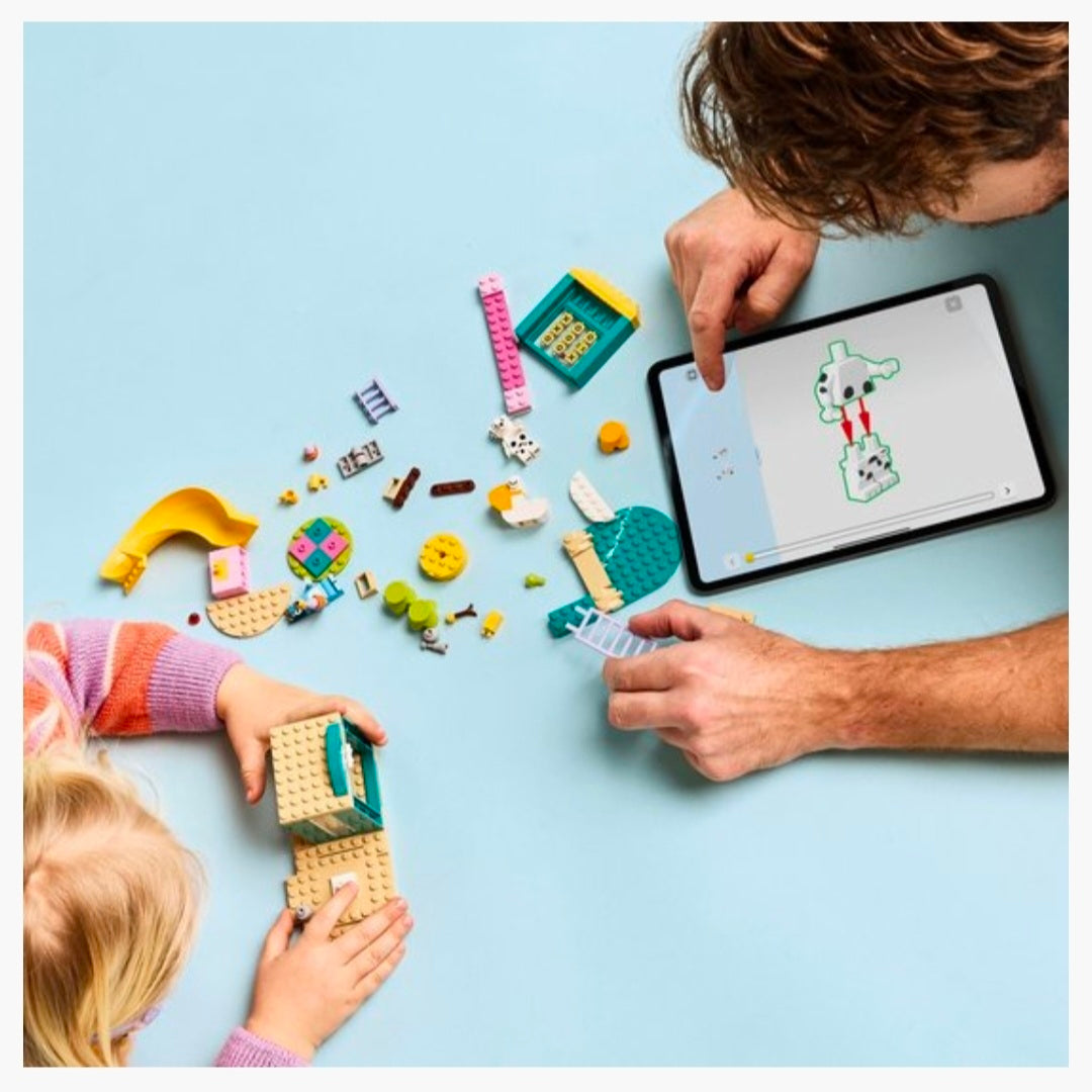 LEGO 11201: Bluey en Chloé in de Speeltuin