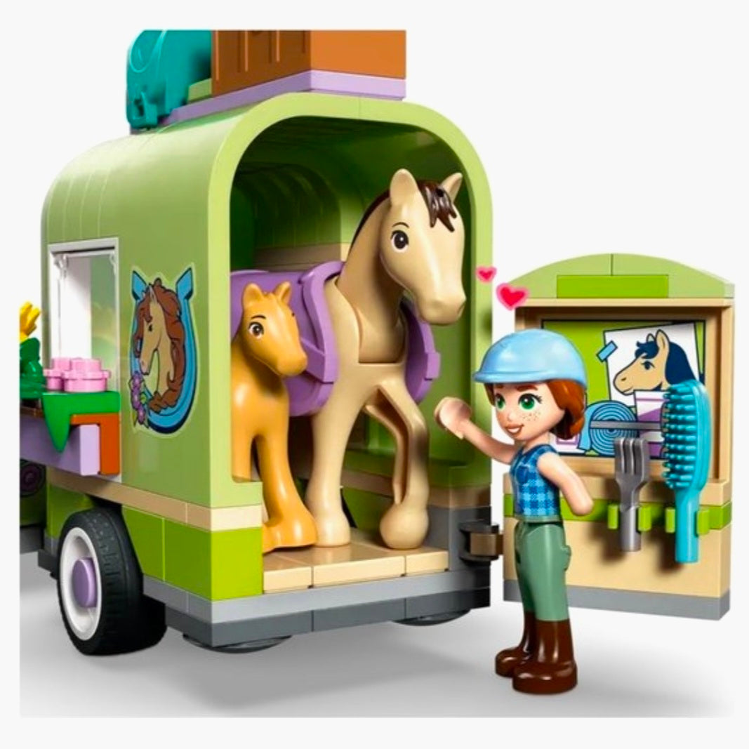 LEGO 42695: Friends - Trailer met Paard en Veulen