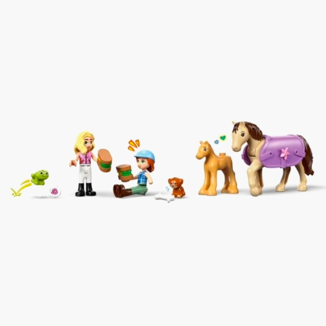 LEGO 42695: Friends - Trailer met Paard en Veulen