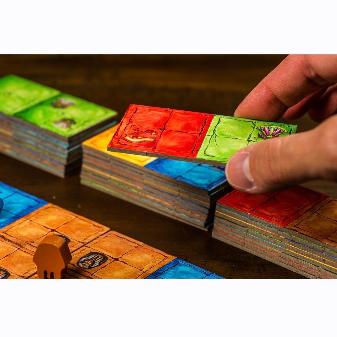 White Goblin: Pyramido